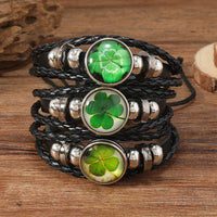 Armband Mit Vierblättrigem Kleeblatt