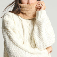 Einfarbiger Warmer Schal