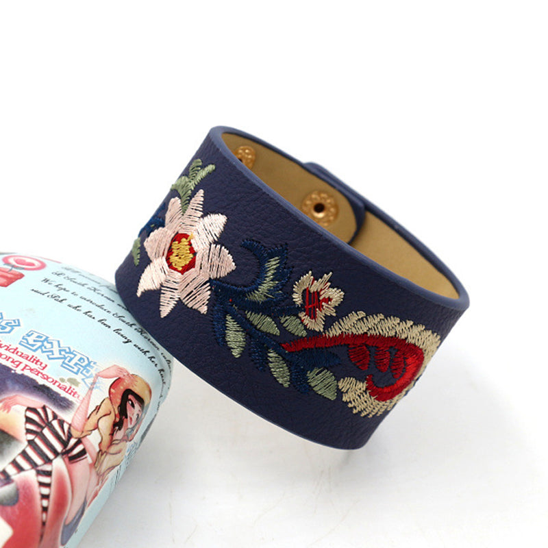 Vintage Böhmisches Blumenarmband
