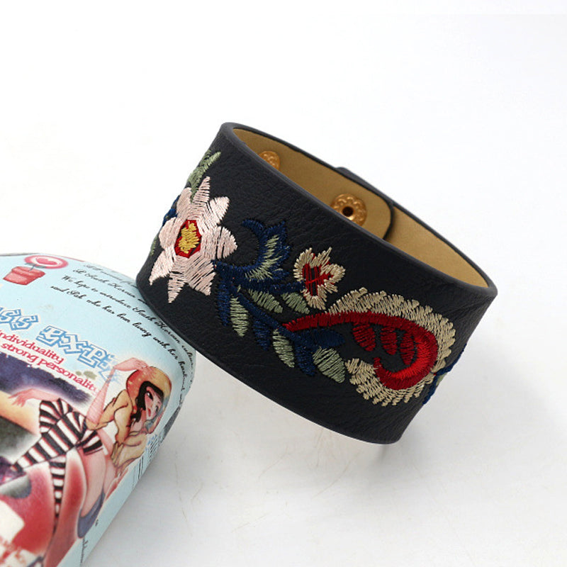 Vintage Böhmisches Blumenarmband