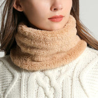 Einfarbiger Warmer Schal