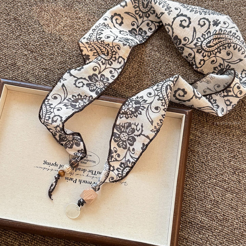 Eleganter Blumenschal