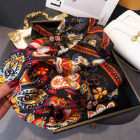 Vintage-Schal Im Ethno-Stil