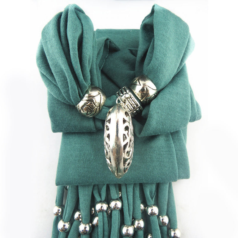 Vintage-Schal Mit Herzanhänger