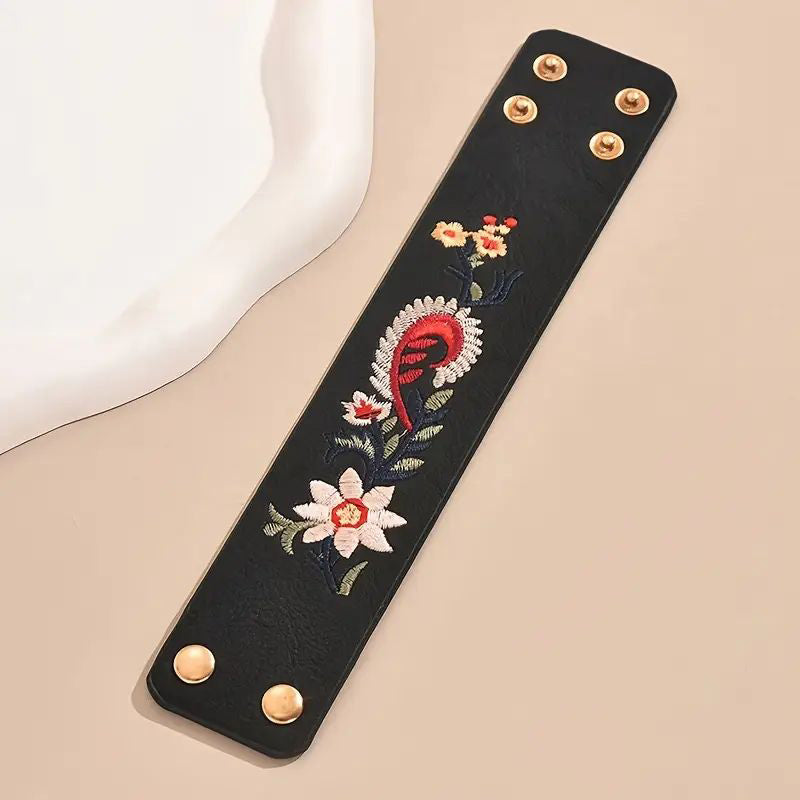 Vintage Böhmisches Blumenarmband