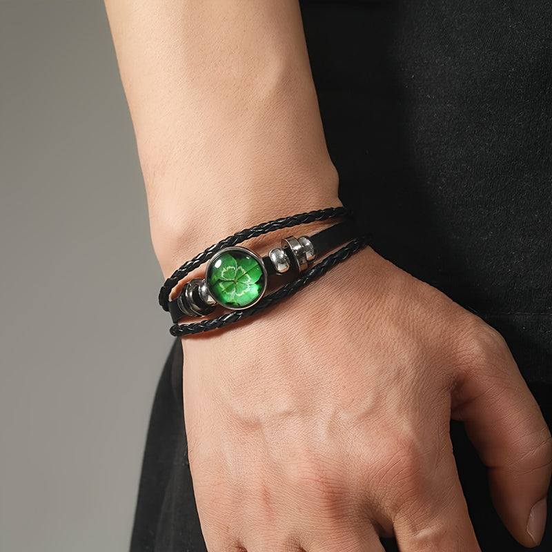 Armband Mit Vierblättrigem Kleeblatt