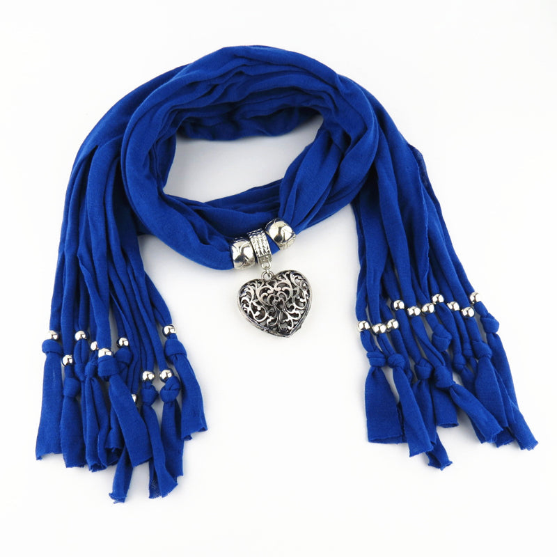 Vintage-Schal Mit Herzanhänger