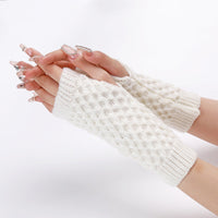 Einfarbige Strickhandschuhe