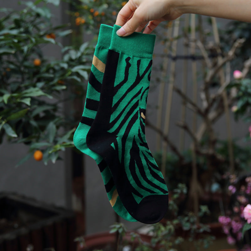 Lässige Asymmetrische Socken