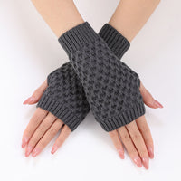 Einfarbige Strickhandschuhe