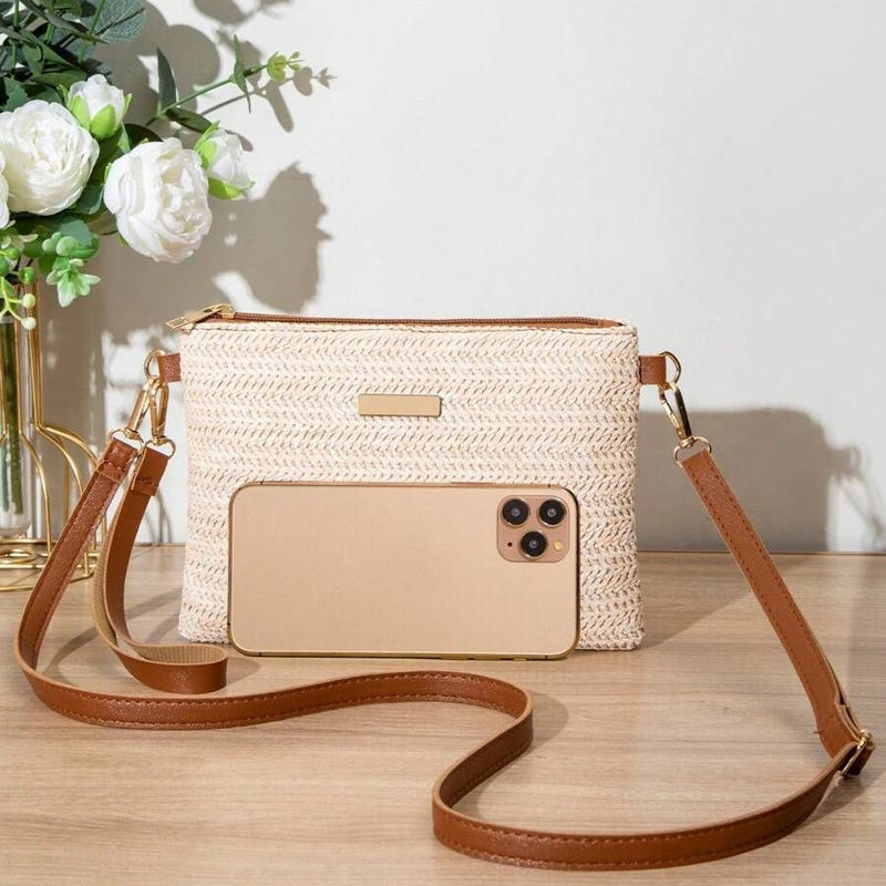 Lässige Strohtasche
