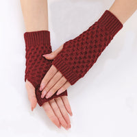 Einfarbige Strickhandschuhe