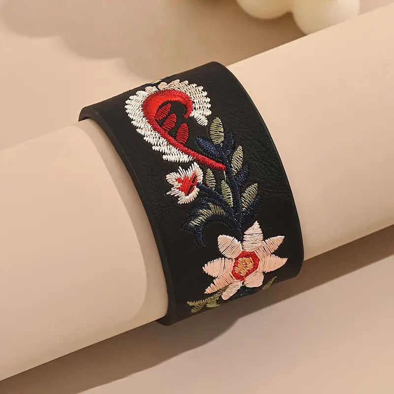 Vintage Böhmisches Blumenarmband