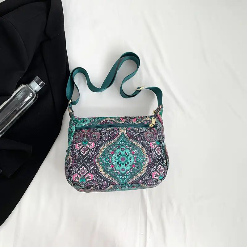 Vintage-Taschen Im Ethno-Stil