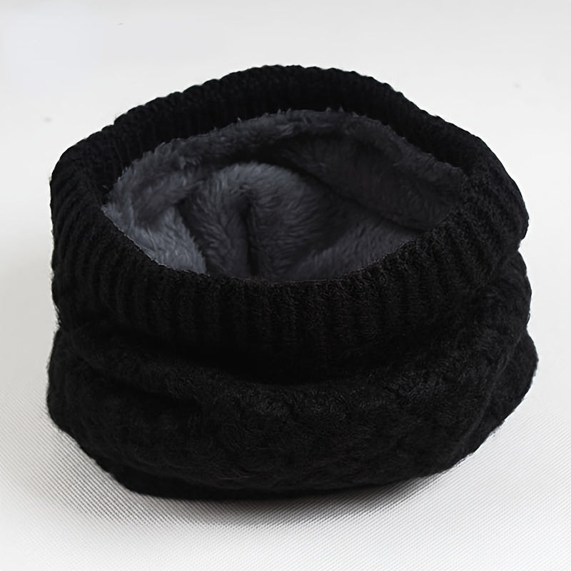 Einfarbiger Warmer Schal