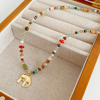 Bunte Perlenkette Im Boho-Stil