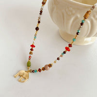 Bunte Perlenkette Im Boho-Stil