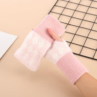 Warme Plüschhandschuhe