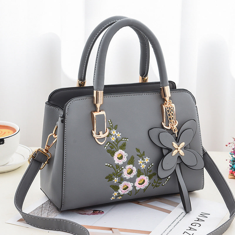 Vintage-Tasche Mit Blumenstickerei