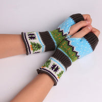 Gestrickte Weihnachtshandschuhe