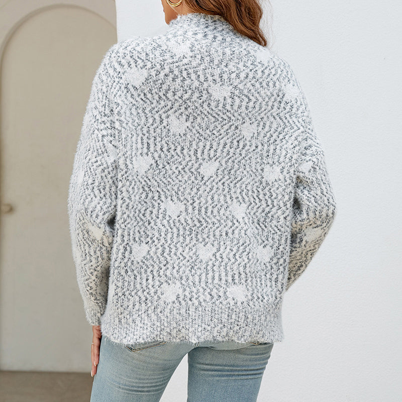 Lässiger Herzstrickpullover