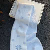 Warmer Schal Mit Schneeflockenmuster