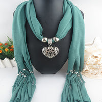 Vintage-Schal Mit Herzanhänger