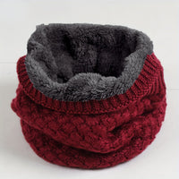 Einfarbiger Warmer Schal