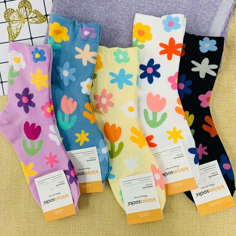 Lässige Blumensocken